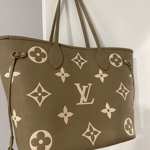 Louis Vuitton Tan Neverfull Monogram Tote
